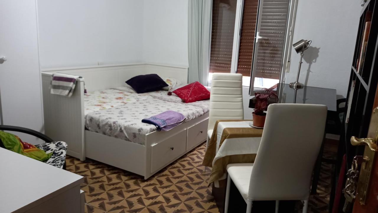 Las Golondrinas Habitacion En Piso Centrico Para Una O Dos Personas ซาราโกซา ภายนอก รูปภาพ
