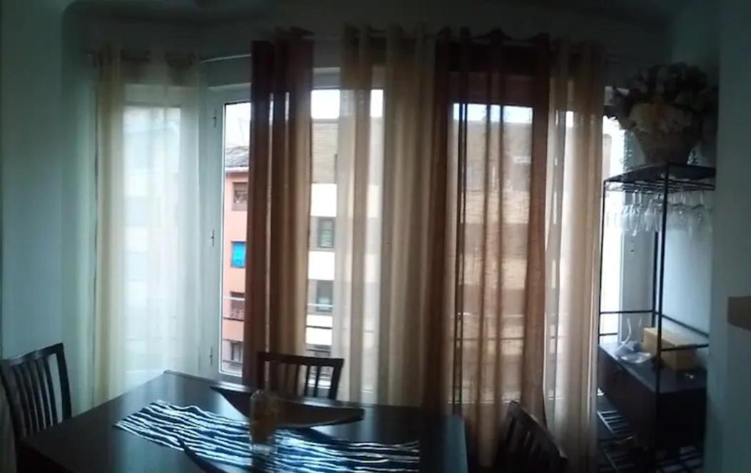Las Golondrinas Habitacion En Piso Centrico Para Una O Dos Personas ซาราโกซา ภายนอก รูปภาพ